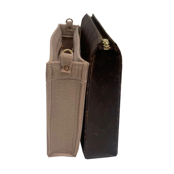 Bag Insert w/ Gold Chain for Toiletry Bag - Picture 3 of 5